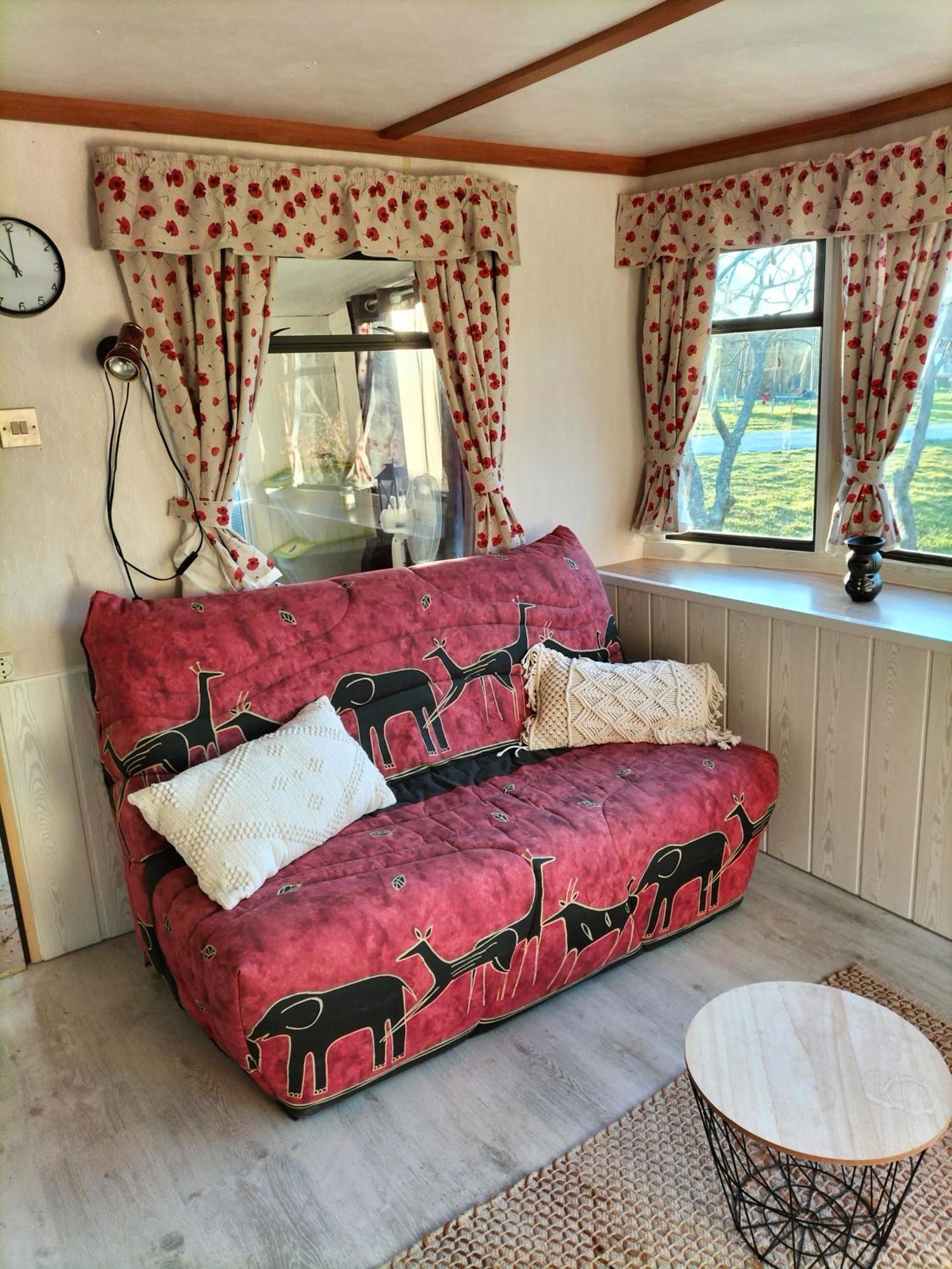 Gasthaus Tiny House Saint-Vallier  Exterior foto